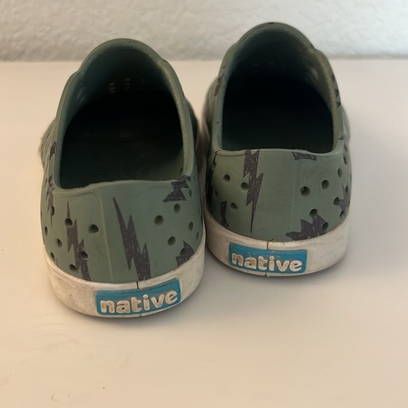 Native Shoes • green with lightning - Picture 3 of 4